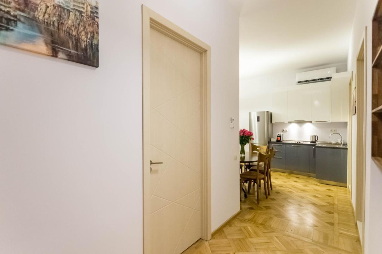 Luxury 3 Bedroom Apartment By Freedom Square City Center Tbilisi Zewnętrze zdjęcie